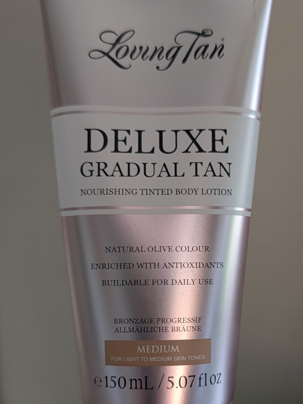 Loving Tan Deluxe Gradual Tan - Medium